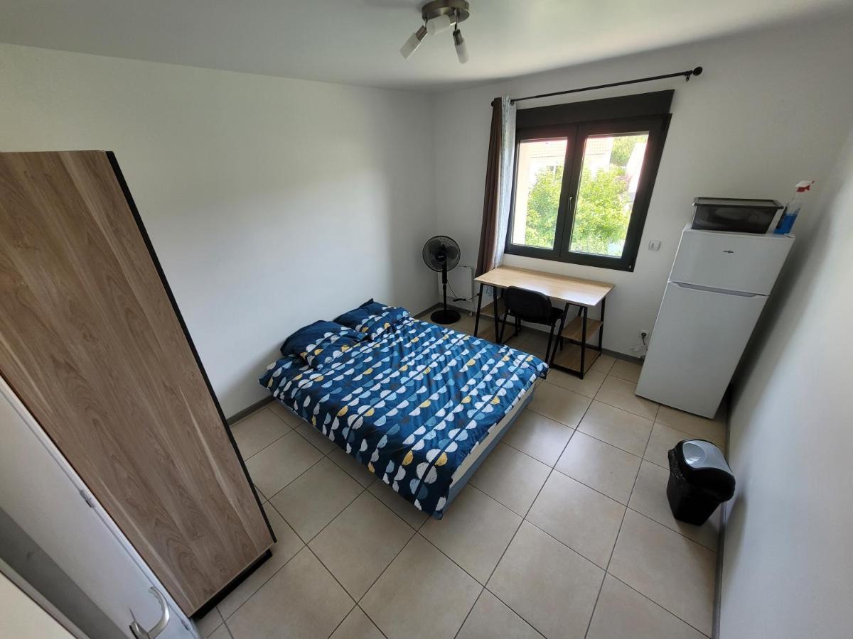 Residence De La Gare, Chambre Meublee Longjumeau Exterior foto
